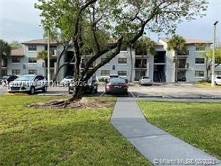 7195 NW 179th St 109, Hialeah, FL 33015