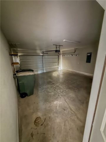 6346 Spartan Drive, College Station, TX 77845