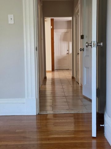 11 Woodman 2, Boston, MA 02130