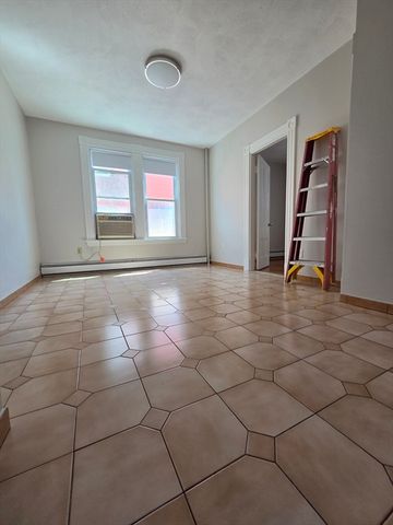 11 Woodman 2, Boston, MA 02130