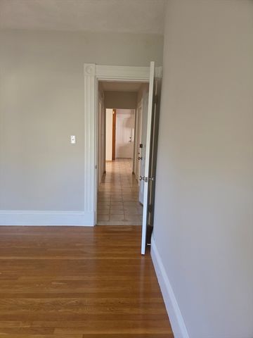 11 Woodman 2, Boston, MA 02130