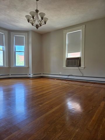 11 Woodman 2, Boston, MA 02130