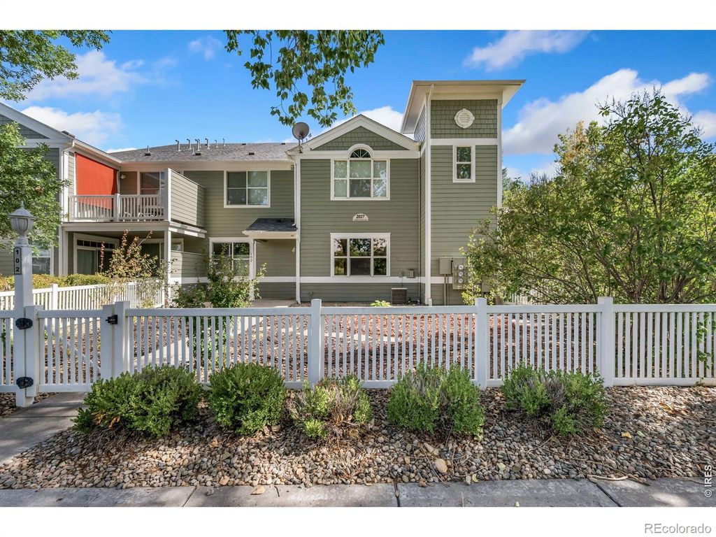 2027 Grays Peak Drive 102, Loveland, CO 80538