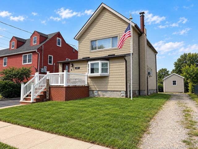61 5th Avenue, East Rockaway, NY 11518