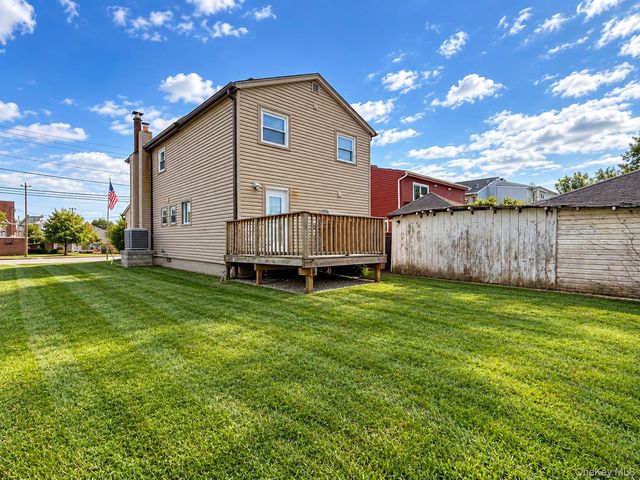 61 5th Avenue, East Rockaway, NY 11518