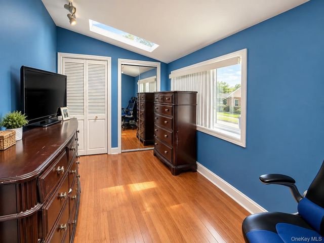 61 5th Avenue, East Rockaway, NY 11518