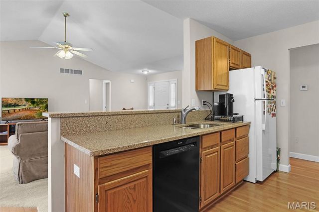 320 Willow Creek Drive, Edwardsville, IL 62025