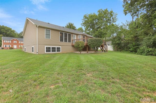 320 Willow Creek Drive, Edwardsville, IL 62025