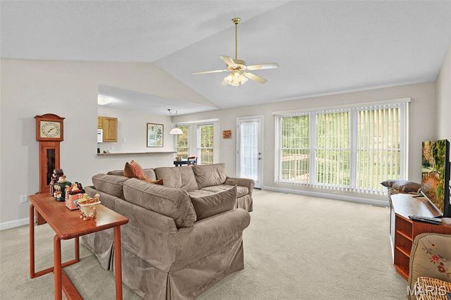 320 Willow Creek Drive, Edwardsville, IL 62025