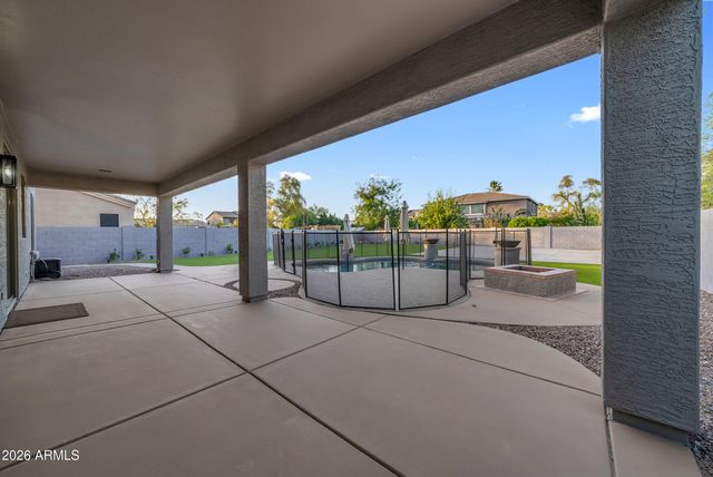 1816 E CAROB Drive, Chandler, AZ 85286