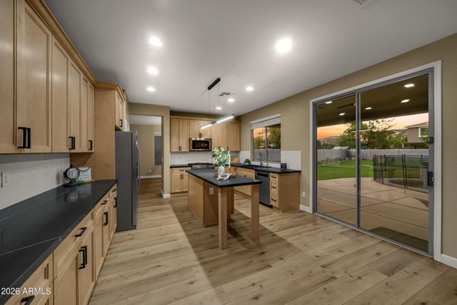 1816 E CAROB Drive, Chandler, AZ 85286