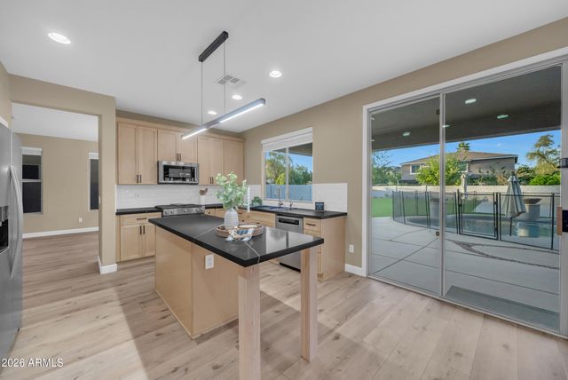 1816 E CAROB Drive, Chandler, AZ 85286