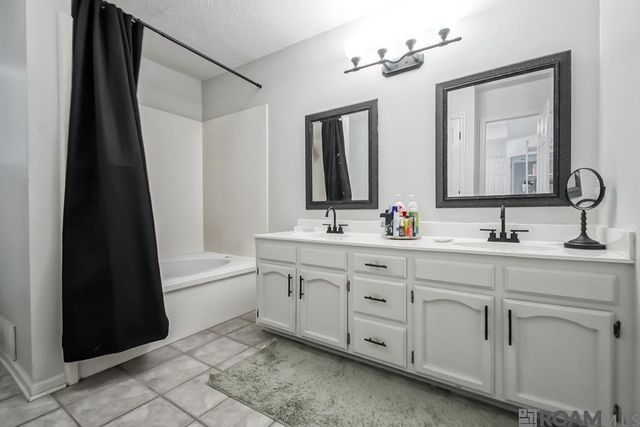 3650 Olga Lee Dr, Baton Rouge, LA 70816