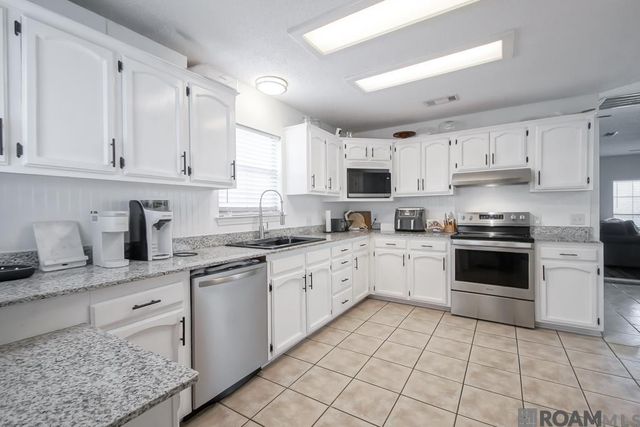 3650 Olga Lee Dr, Baton Rouge, LA 70816