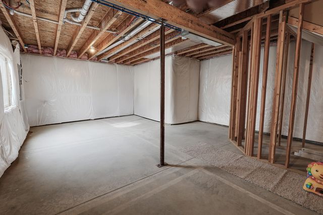 1818 Lakeview Drive, Pella, IA 50219