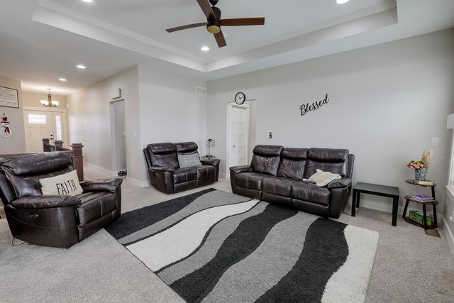 1818 Lakeview Drive, Pella, IA 50219