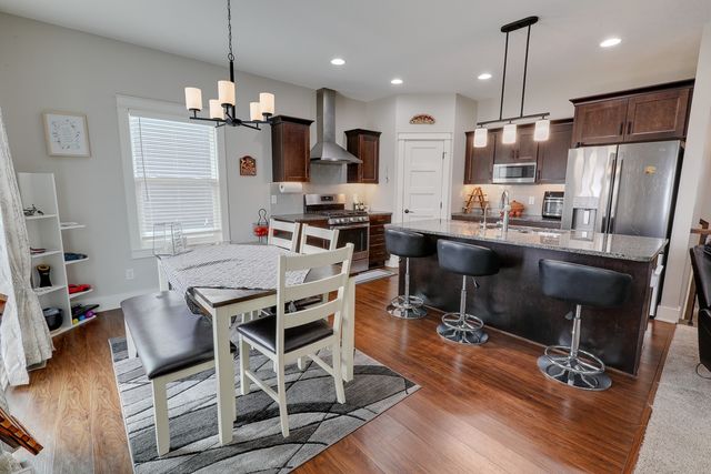 1818 Lakeview Drive, Pella, IA 50219