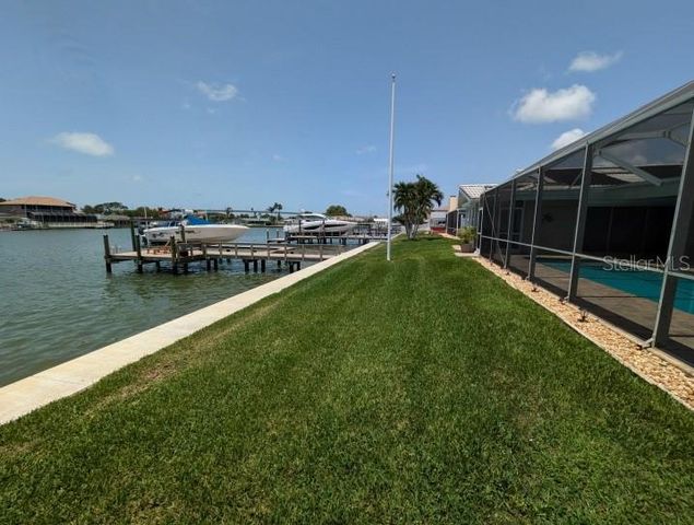 212 POINCIANA LANE, Largo, FL 33770