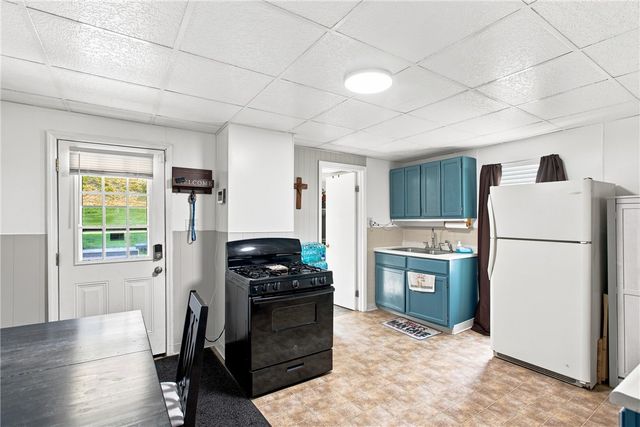 106 6th Ave, East Rochester, PA 15042