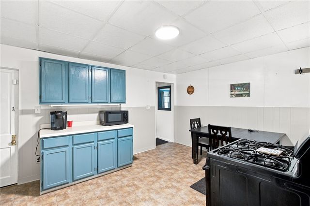 106 6th Ave, East Rochester, PA 15042