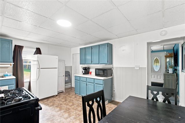 106 6th Ave, East Rochester, PA 15042