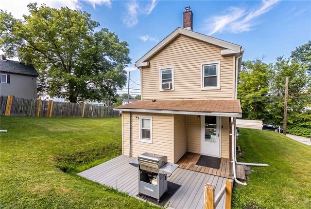 106 6th Ave, East Rochester, PA 15042