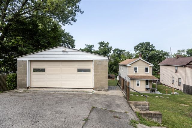 106 6th Ave, East Rochester, PA 15042
