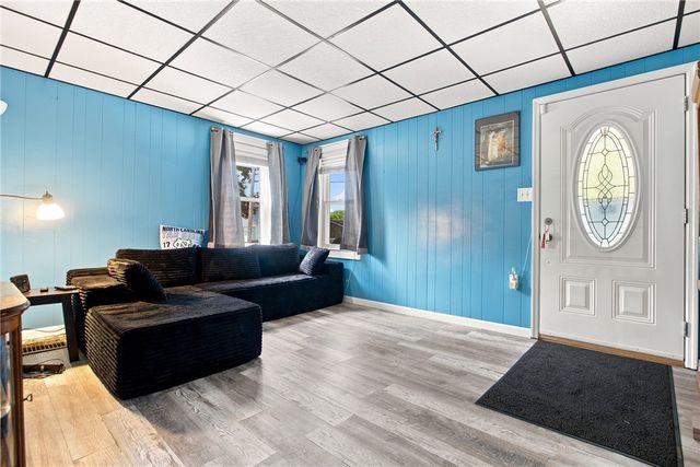 106 6th Ave, East Rochester, PA 15042