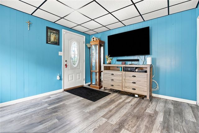 106 6th Ave, East Rochester, PA 15042