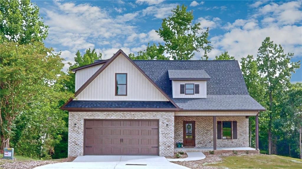 108 Sprucewood Court, Archdale, NC 27263