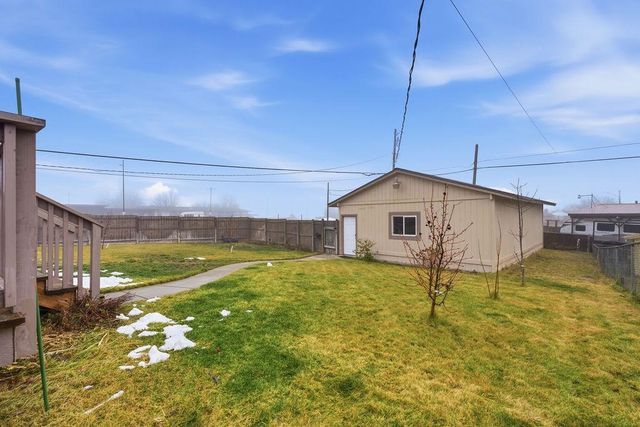 5820 N Fotheringham St, Spokane, WA 99205