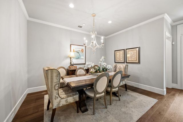 22 Laurenhurst Court, Houston, TX 77043