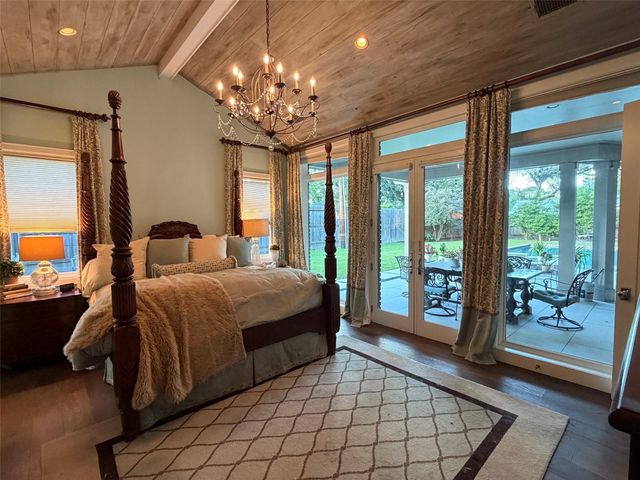 22 Laurenhurst Court, Houston, TX 77043