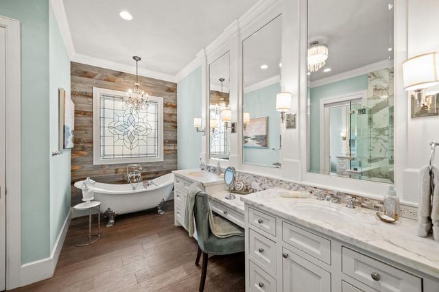 22 Laurenhurst Court, Houston, TX 77043