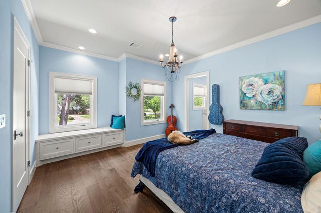 22 Laurenhurst Court, Houston, TX 77043