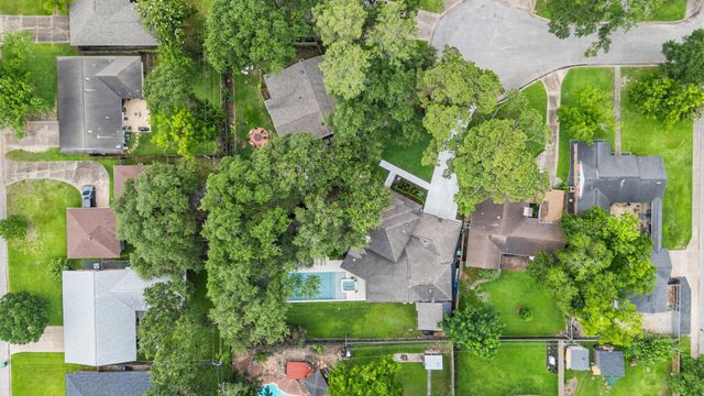 22 Laurenhurst Court, Houston, TX 77043