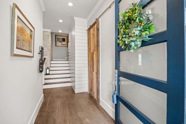 22 Laurenhurst Court, Houston, TX 77043
