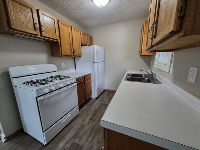 1321 E 27th Street, Des Moines, IA 50317