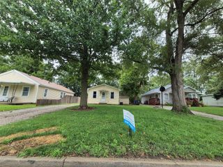1321 E 27th Street, Des Moines, IA 50317
