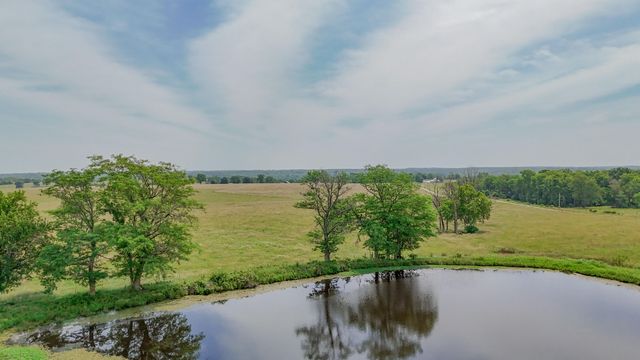 9661 E 1070 Road, Stockton, MO 65785