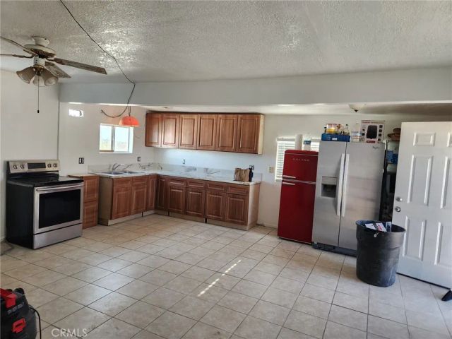 6328 Cactus Jack Avenue, 29 Palms, CA 92277