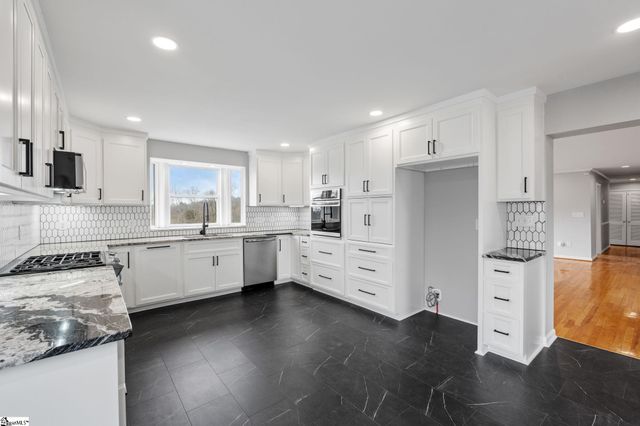 219 Fairview Drive, Greenville, SC 29609