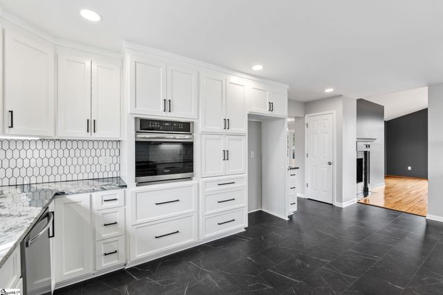 219 Fairview Drive, Greenville, SC 29609