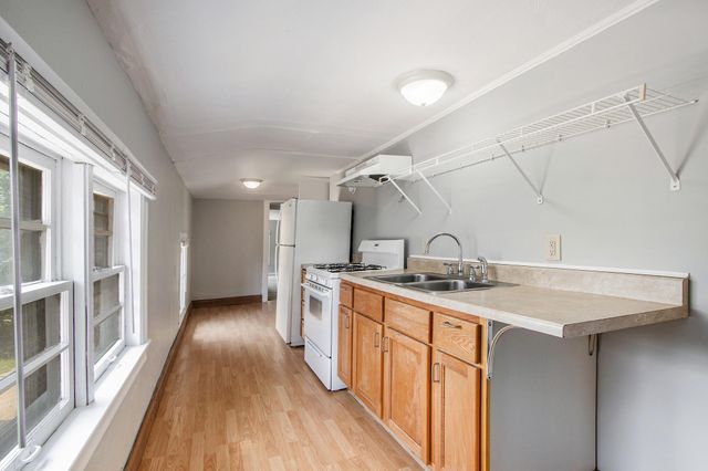 127 Elm Street, Kalamazoo, MI 49007