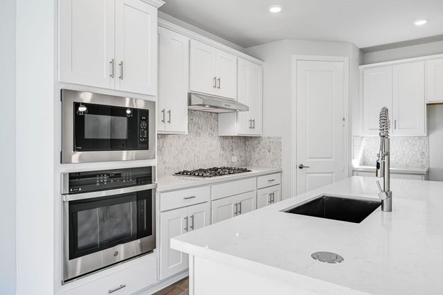 137 S Oak Drive, Oak Point, TX 75068