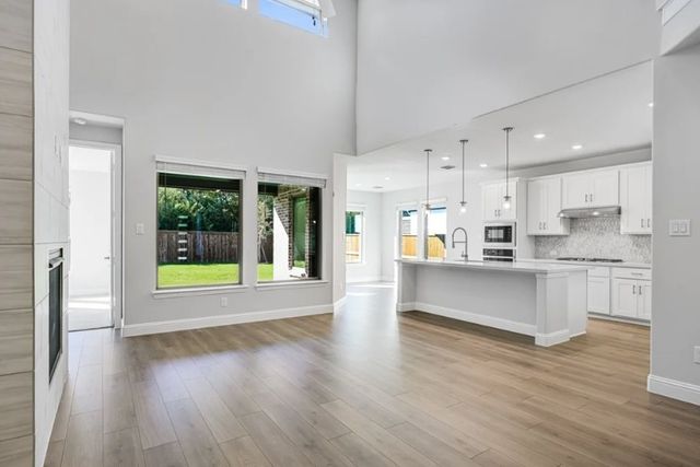 137 S Oak Drive, Oak Point, TX 75068