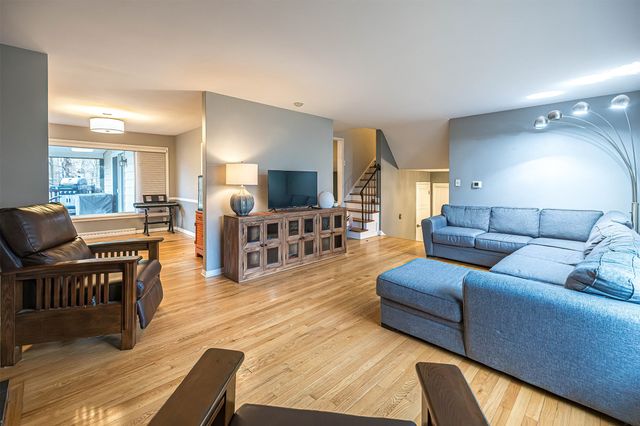 242 W GRANDVIEW Boulevard, Erie, PA 16508