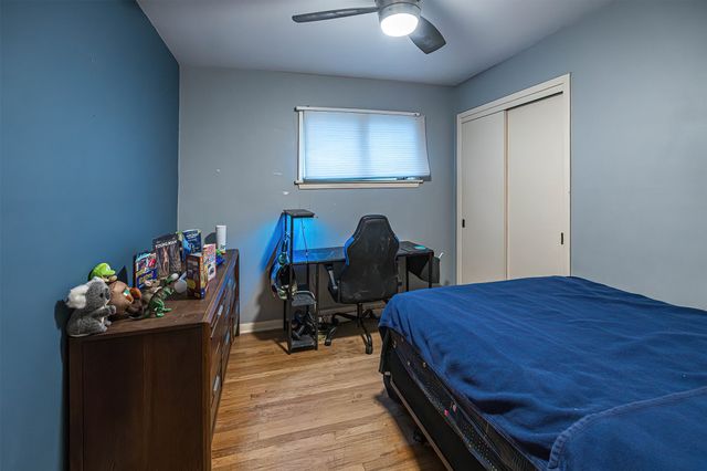 242 W GRANDVIEW Boulevard, Erie, PA 16508