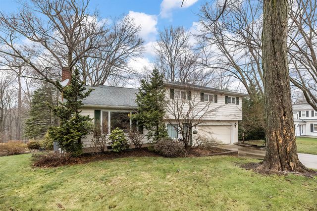 242 W GRANDVIEW Boulevard, Erie, PA 16508