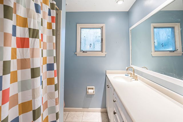 242 W GRANDVIEW Boulevard, Erie, PA 16508